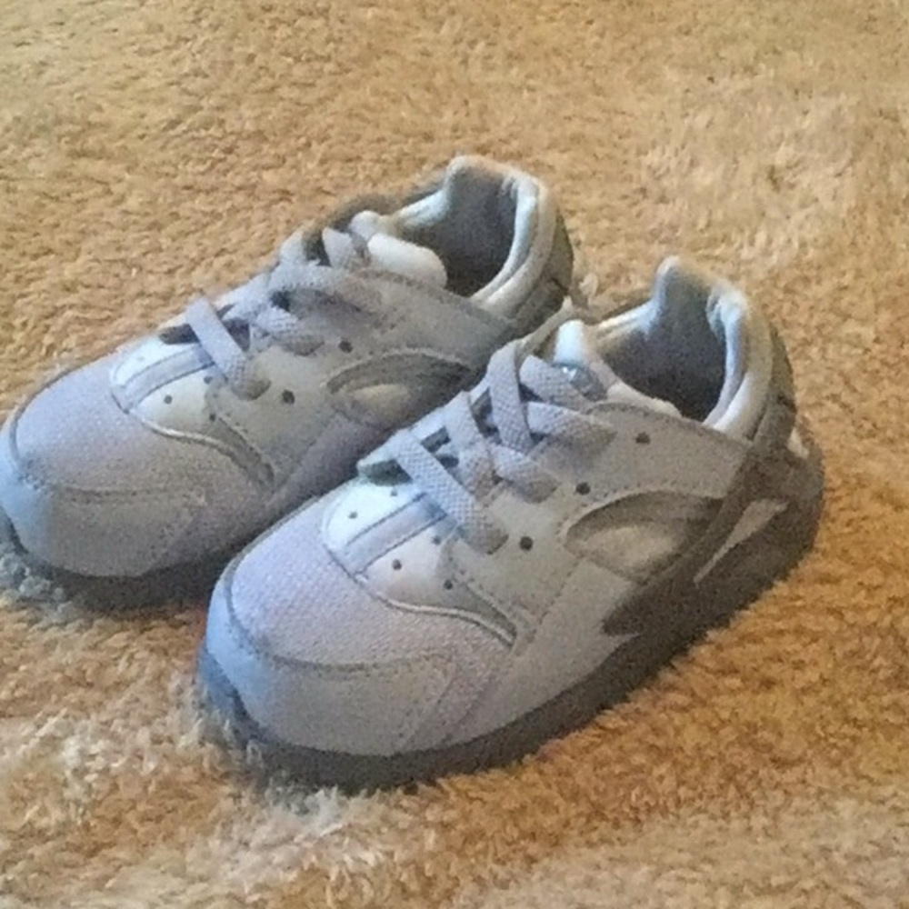 Grey Huaraches